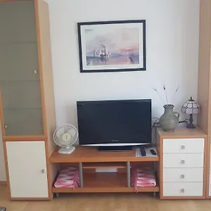 Zimmer 2 Nahe Thoraxklinik Mit Gemeinschaftsbad Und Gemeinschaftsküche Privatunterkunft